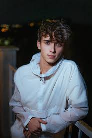 Josh Richards Biography