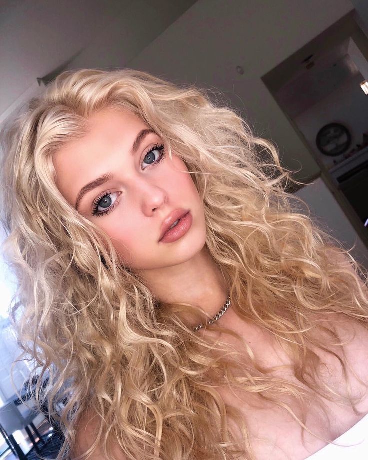 Loren Gray Biography
