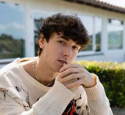 Bryce Hall Biography